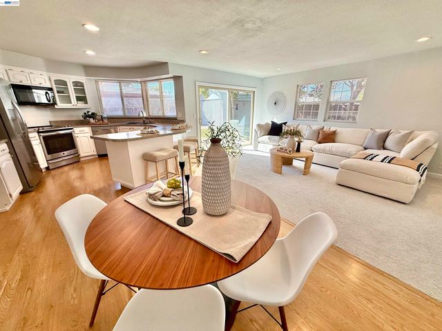 2249 Stonebridge Rd, Livermore, CA 94550