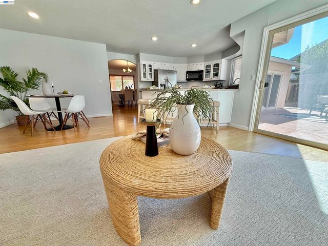 2249 Stonebridge Rd, Livermore, CA 94550