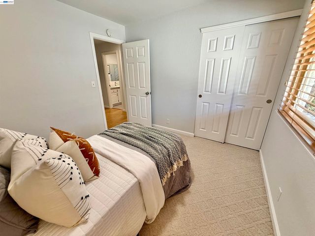 2249 Stonebridge Rd, Livermore, CA 94550