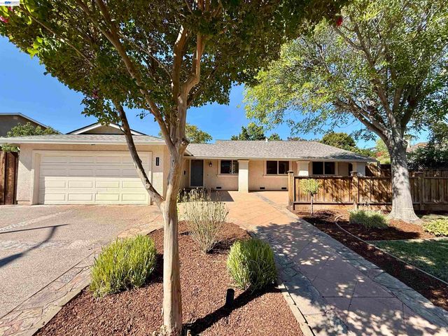 2249 Stonebridge Rd, Livermore, CA 94550
