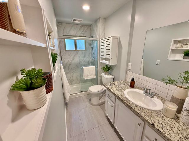 2249 Stonebridge Rd, Livermore, CA 94550