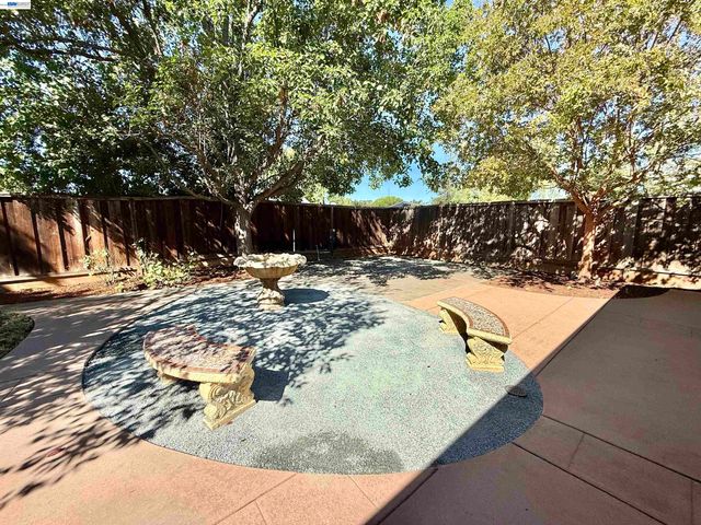 2249 Stonebridge Rd, Livermore, CA 94550