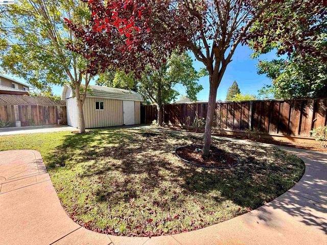 2249 Stonebridge Rd, Livermore, CA 94550