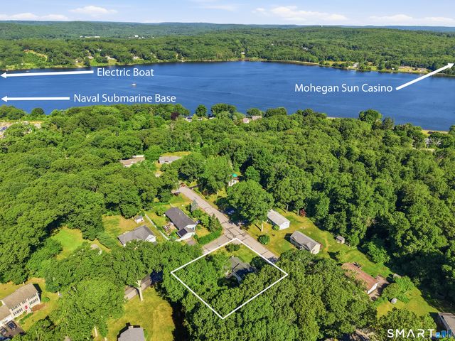 18 Oakridge Drive, Ledyard, CT 06335