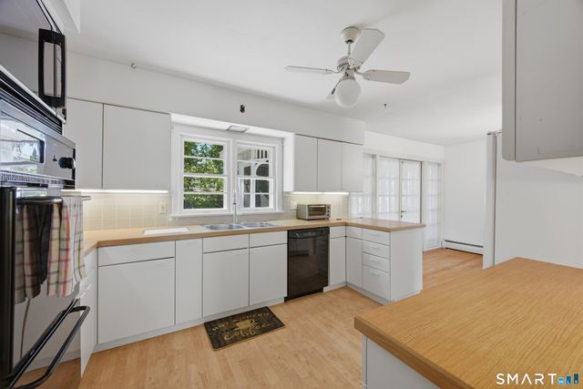 18 Oakridge Drive, Ledyard, CT 06335