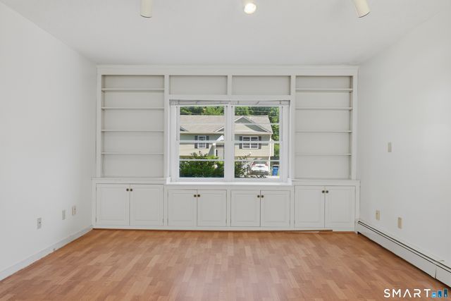 18 Oakridge Drive, Ledyard, CT 06335