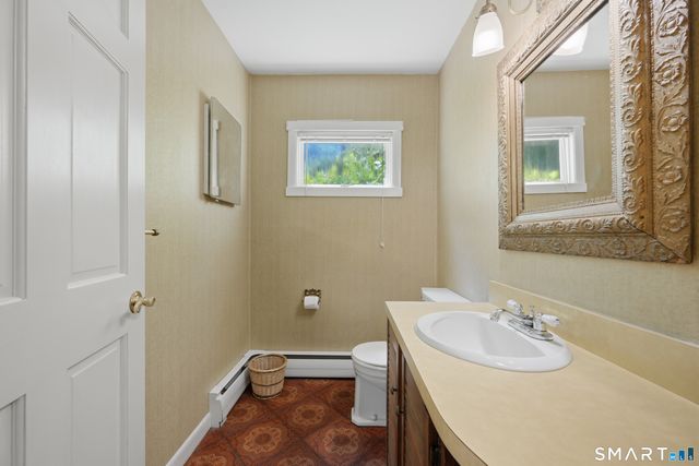 18 Oakridge Drive, Ledyard, CT 06335