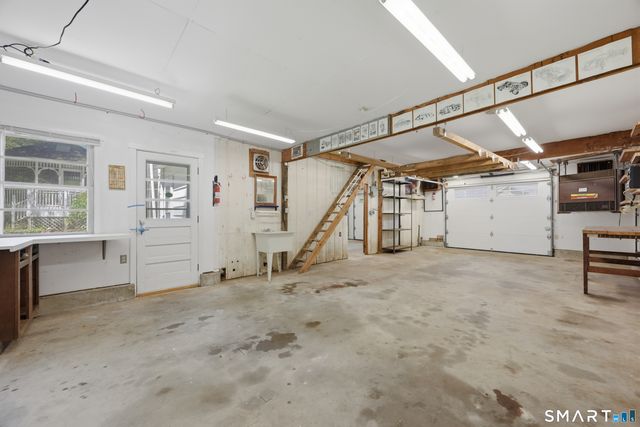 18 Oakridge Drive, Ledyard, CT 06335