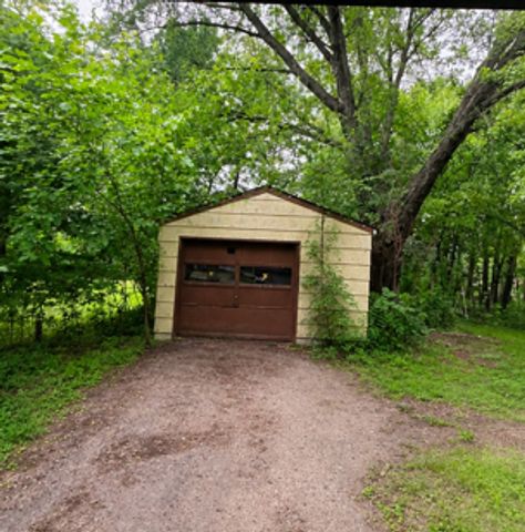 2968 Hallmark Avenue N, Oakdale, MN 55128