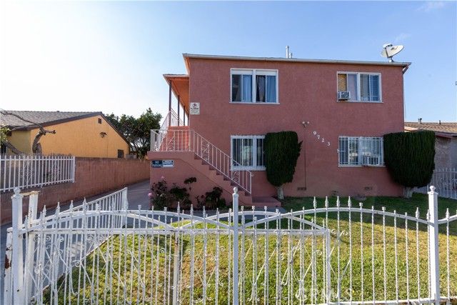 9723 San Juan, South Gate, CA 90280