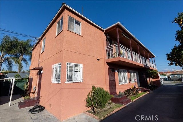 9723 San Juan, South Gate, CA 90280