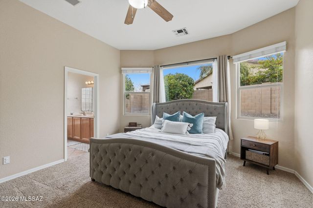 998 W Waxleaf Place, Oro Valley, AZ 85755