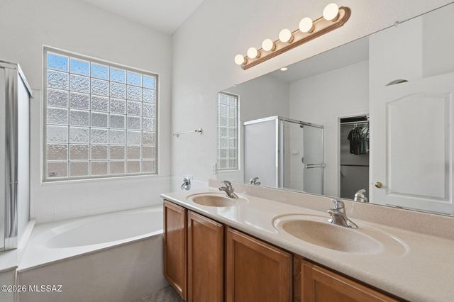 998 W Waxleaf Place, Oro Valley, AZ 85755