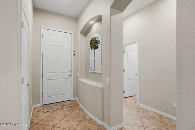 998 W Waxleaf Place, Oro Valley, AZ 85755