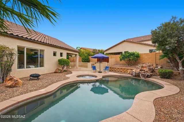 998 W Waxleaf Place, Oro Valley, AZ 85755