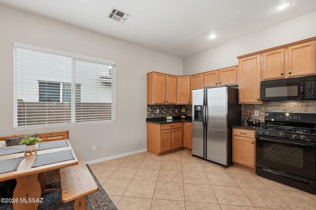 998 W Waxleaf Place, Oro Valley, AZ 85755