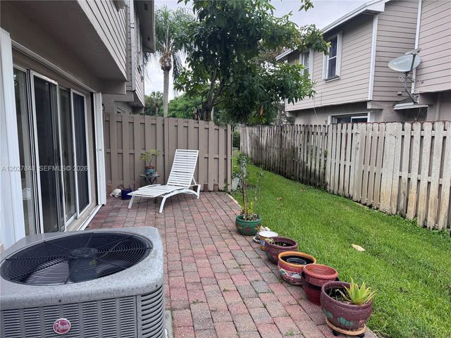 12204 NW 36th Pl, Sunrise, FL 33323