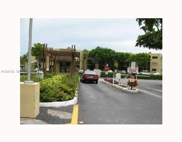 8065 SW 107th Avenue 214, Miami, FL 33173