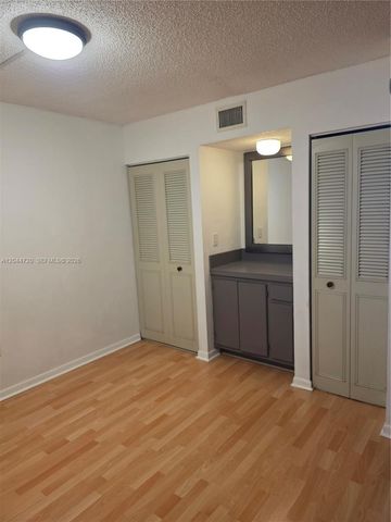 8065 SW 107th Avenue 214, Miami, FL 33173