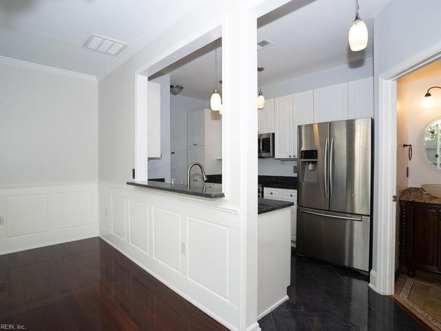 2028 Smallbrooke CT, Virginia Beach, VA 23454