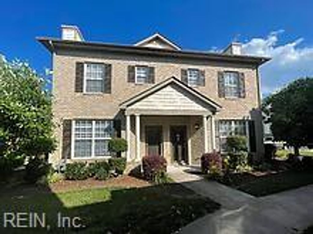 2028 Smallbrooke CT, Virginia Beach, VA 23454