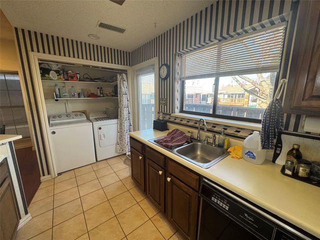 401 Pebble Way 237, Arlington, TX 76006