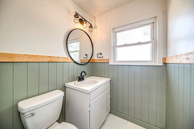 15187 N Pecan Ave, Gardendale, TX 79758