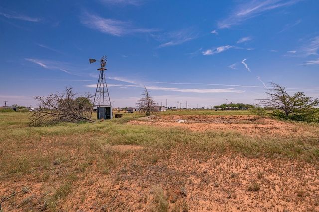 15187 N Pecan Ave, Gardendale, TX 79758