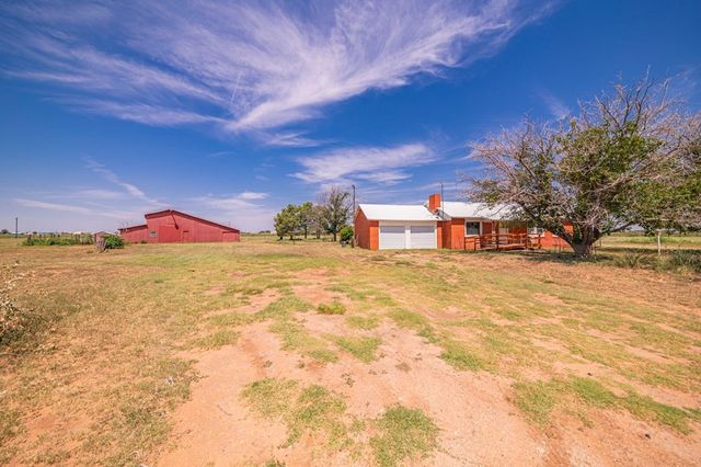 15187 N Pecan Ave, Gardendale, TX 79758