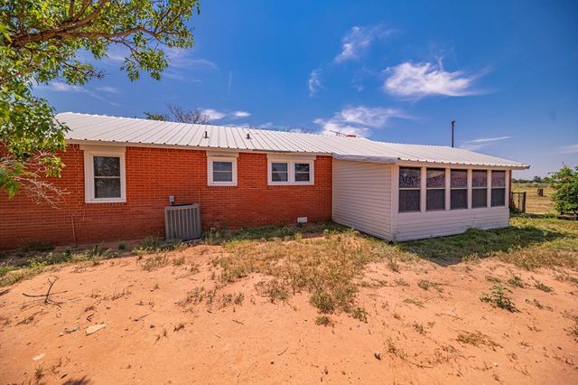 15187 N Pecan Ave, Gardendale, TX 79758