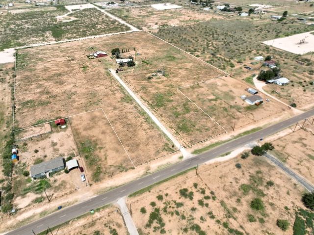 15187 N Pecan Ave, Gardendale, TX 79758