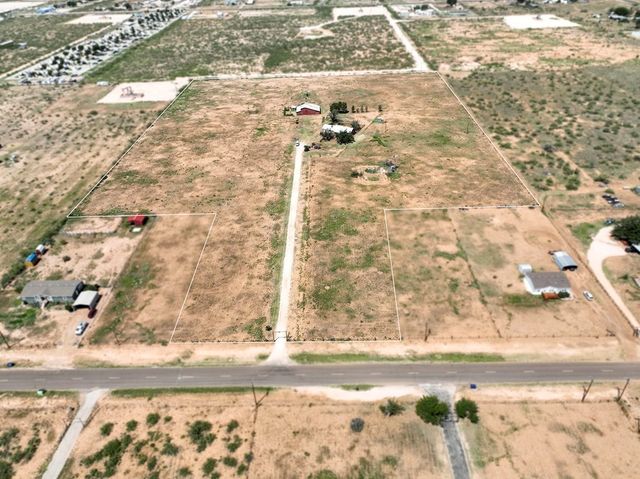 15187 N Pecan Ave, Gardendale, TX 79758