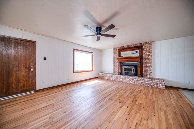 15187 N Pecan Ave, Gardendale, TX 79758