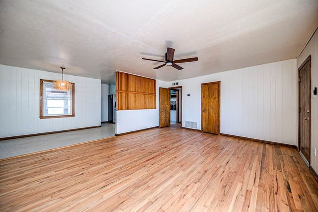 15187 N Pecan Ave, Gardendale, TX 79758