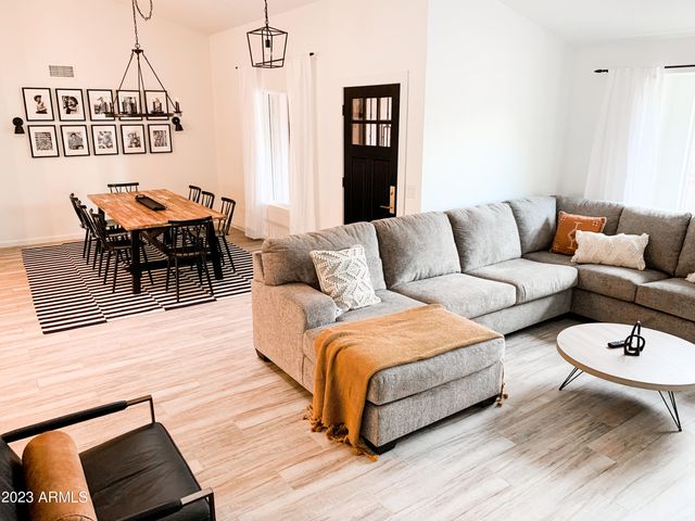 9067 E LARKSPUR Drive, Scottsdale, AZ 85260