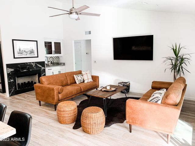 9067 E LARKSPUR Drive, Scottsdale, AZ 85260