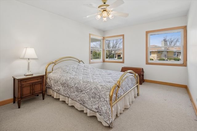 6024 N Kostner Avenue, Chicago, IL 60646