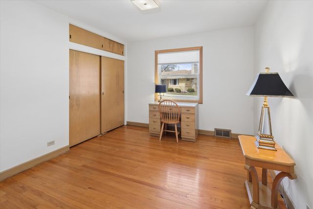 6024 N Kostner Avenue, Chicago, IL 60646