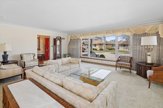 6024 N Kostner Avenue, Chicago, IL 60646