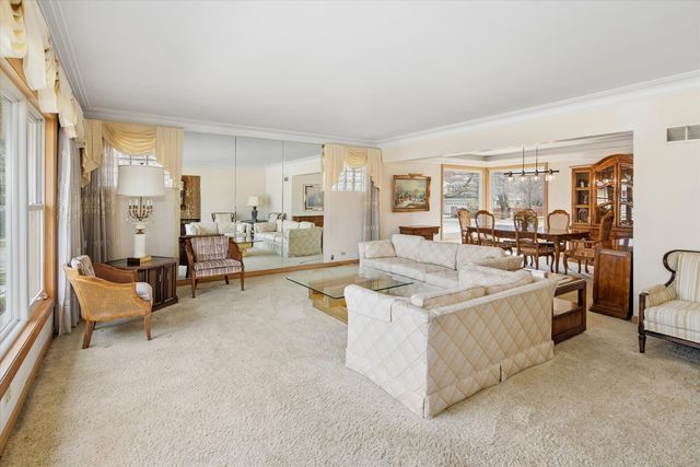 6024 N Kostner Avenue, Chicago, IL 60646