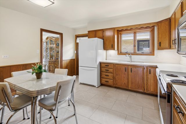 6024 N Kostner Avenue, Chicago, IL 60646