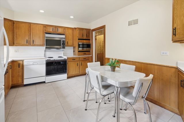 6024 N Kostner Avenue, Chicago, IL 60646