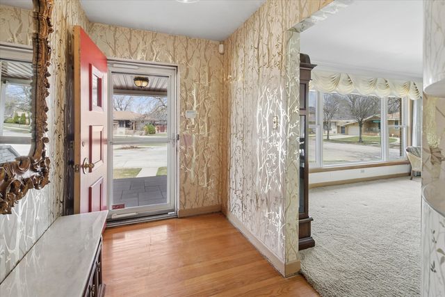 6024 N Kostner Avenue, Chicago, IL 60646