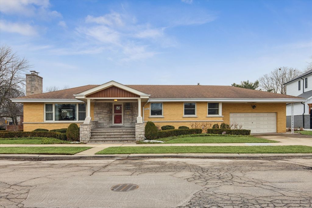 6024 N Kostner Avenue, Chicago, IL 60646