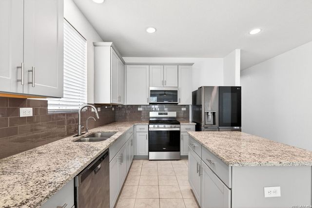 7810 Sycamore Hills, Boerne, TX 78015