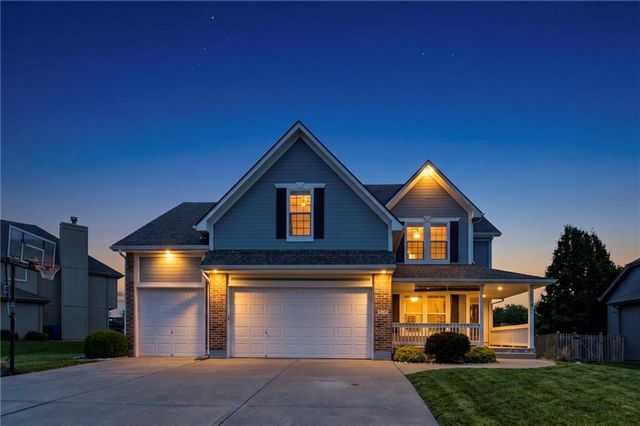 808 SW 33rd Street, Lee's Summit, MO 64082