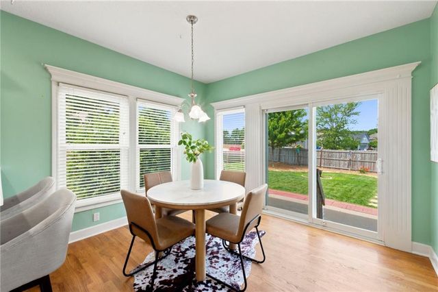 808 SW 33rd Street, Lee's Summit, MO 64082