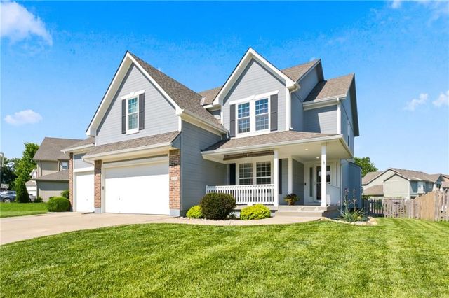 808 SW 33rd Street, Lee's Summit, MO 64082