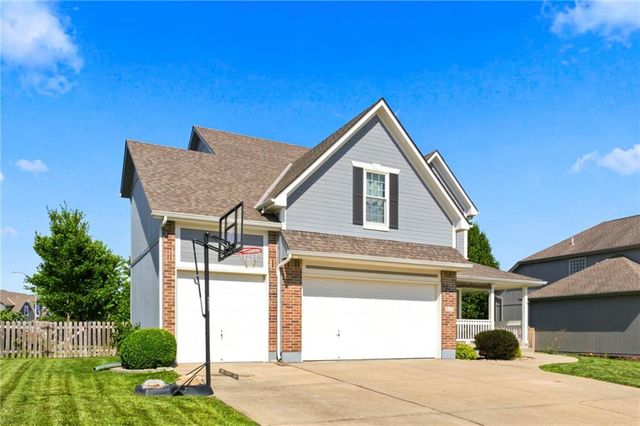 808 SW 33rd Street, Lee's Summit, MO 64082