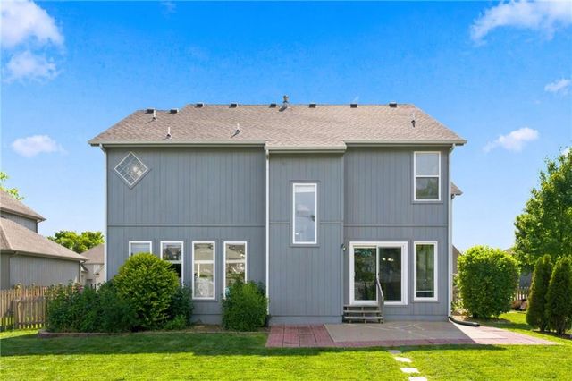 808 SW 33rd Street, Lee's Summit, MO 64082